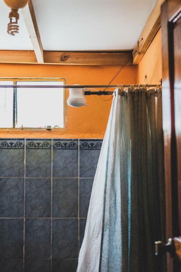 Ciao Cacao Hostel & Vegan Cafe Флорес Экстерьер фото
